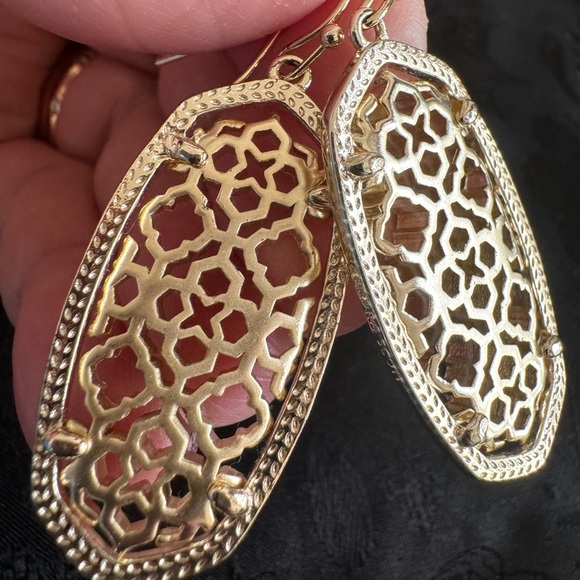 Kendra scott gold earring - Picture 3 of 3